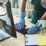 Almoxarifado corporativo com estoque de produtos de limpeza para empresa em Salvador organizados da marca Serlimq.
