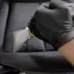 Como limpar banco de tecido de carros utilizando extratora profissional para sugar a sujeira.
